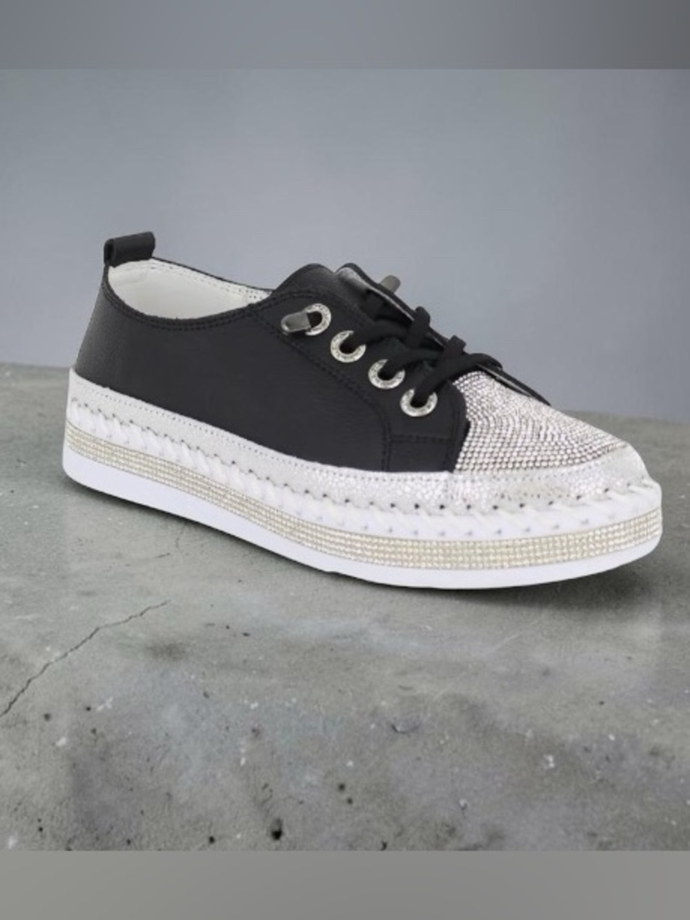 BERNIE MEV. (40) TW Jodie Leather Black Sneaker Rhinestones Lace-Up Comfort NWT